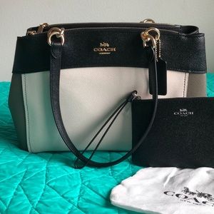 NWT Coach Multi Fog Satchel W/ Wristlet🔥